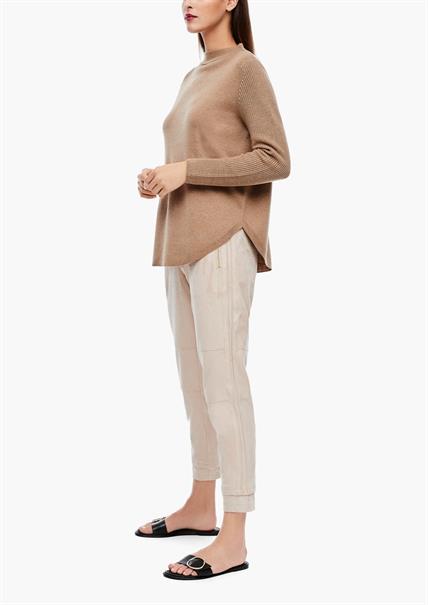 High Neck-Pullover braun