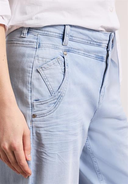 High Waist Barrel Leg Jeans im Loose Fit ultra bleached wash
