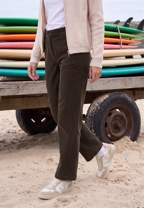 high-waist-straight-leg-hose-im-loose-fit-truffle-brown