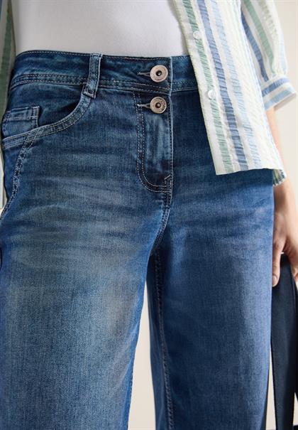High Waist Wide Leg Jeans im Loose Fit mid blue used wash