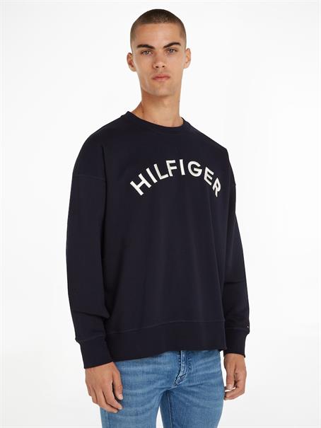 HILFIGER ARCHED CREWNECK desert sky