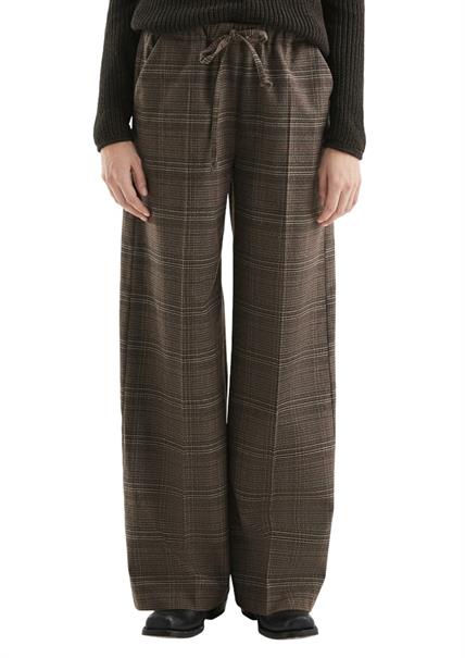 Hose braun