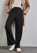 Hose im Casual Fit black