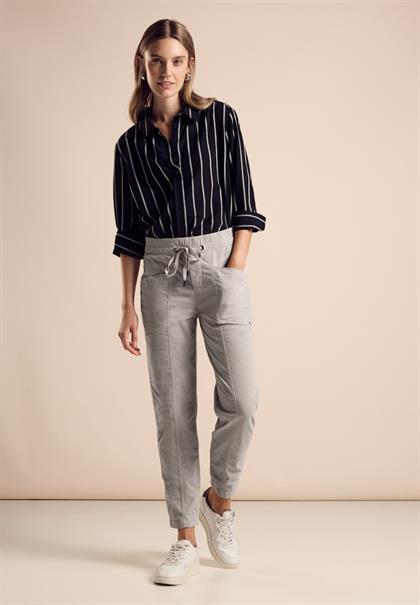 Hose im Casual Fit stone beige