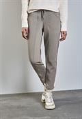 Hose im Loose Fit ashen maple beige