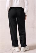 Hose im Loose Fit black