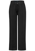 Hose im Loose Fit black