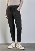Hose im Loose Fit black