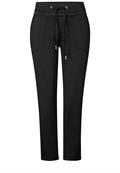 Hose im Loose Fit black
