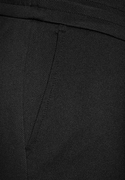 Hose im Loose Fit black
