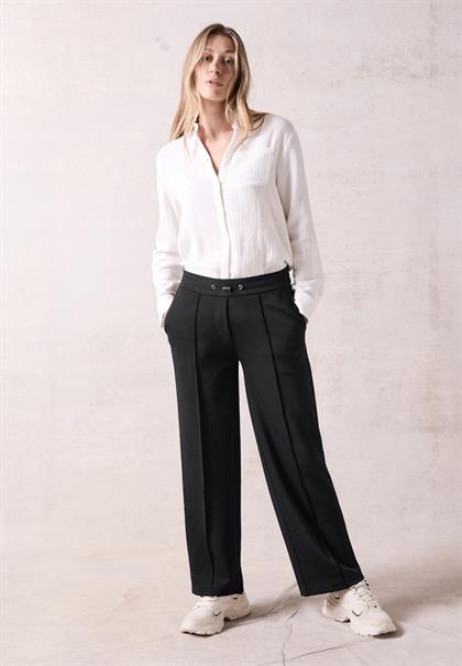 Hose im Loose Fit black