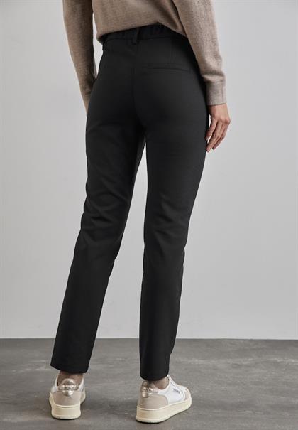 Hose im Slim Fit black