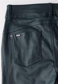 Hose mit Coating cool vintage green