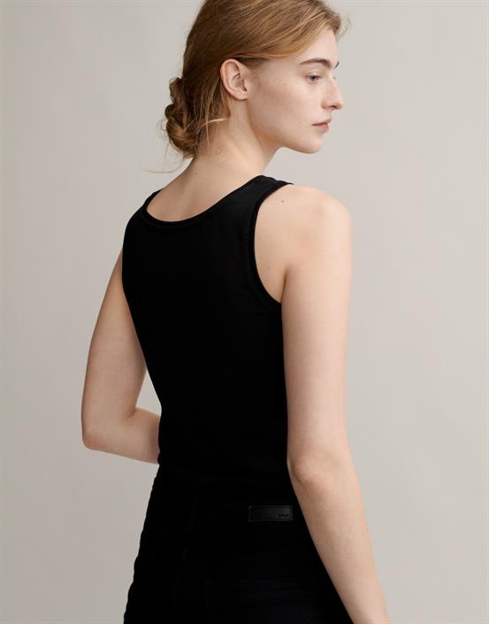 imilia-black