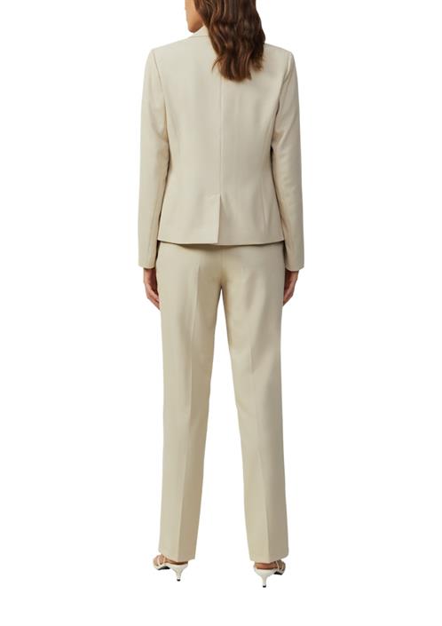 indoor-blazer-beige