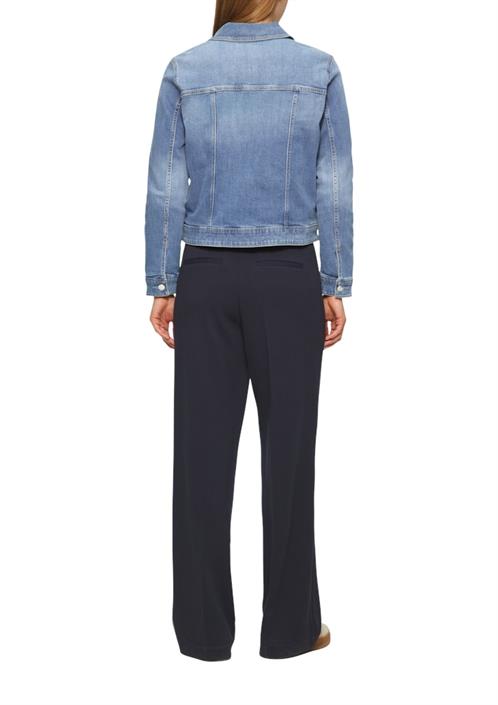 indoor-jacke-blau