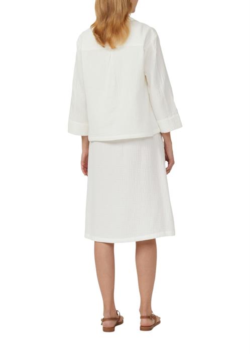indoor-jacke-creme