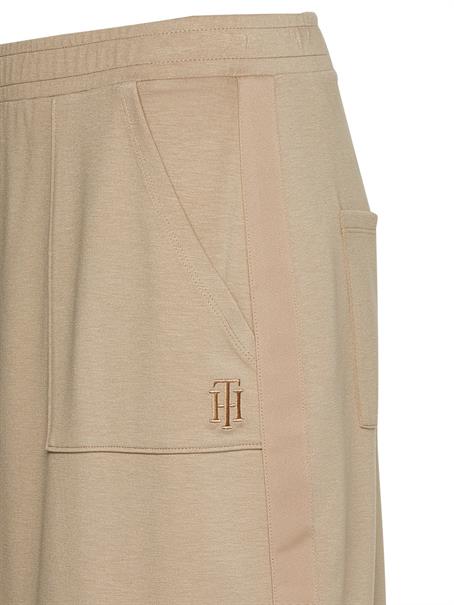 INTERLOCK STRAIGHT KNEE SKIRT beige