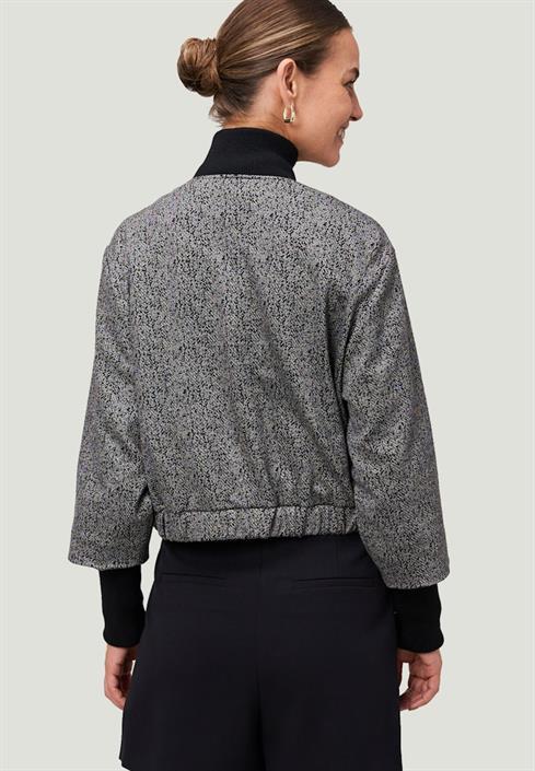 jacke-blackcream