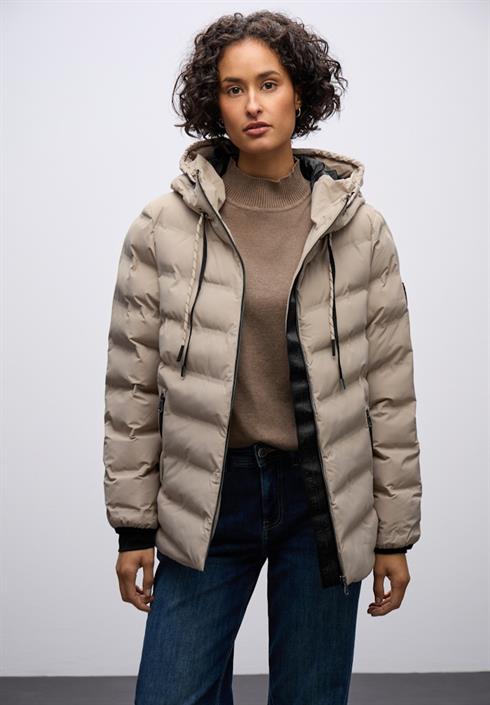 jacke-mit-geklebten-nähten-smooth-champagne