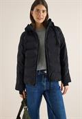 Jacke mit moderner Steppung black