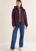 Jacke mit moderner Steppung dark plum