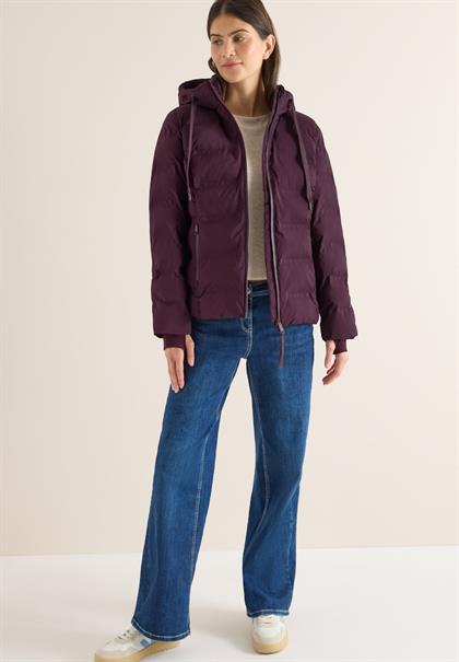 Jacke mit moderner Steppung dark plum