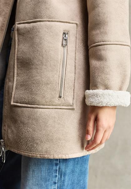 Jacke mit Teddy-Details reef sand