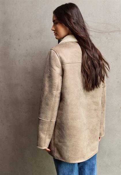 Jacke mit Teddy-Details reef sand