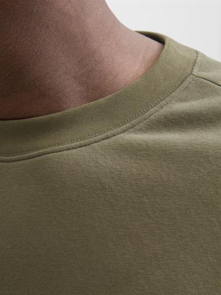 JCOPOINT SWEAT BADGE CREW NECK BF grape leaf