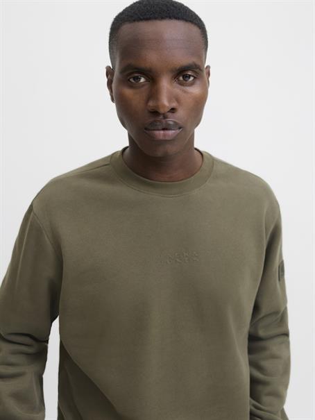 JCOPOINT SWEAT BADGE CREW NECK BF grape leaf