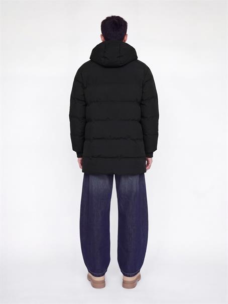 JCOTRACE ALPHA LONG PUFFER black