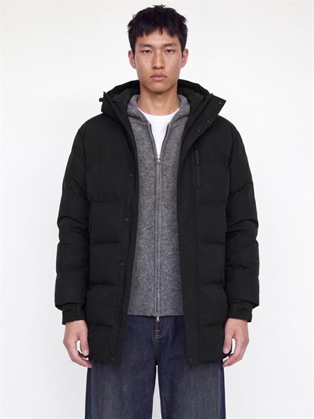 JCOTRACE ALPHA LONG PUFFER black