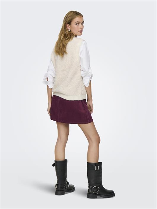 jdyeira-life-s-l-on-button-vest-knt-noos-birch