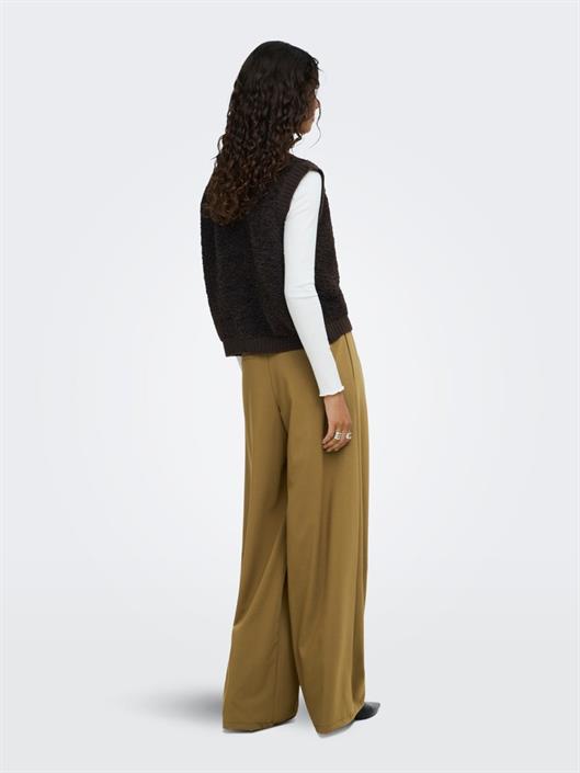 jdyeira-life-s-l-on-button-vest-knt-noos-chocolate-torte