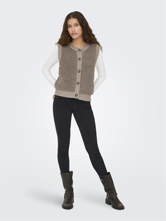 jdyeira-life-s-l-on-button-vest-knt-noos-mountain-trail