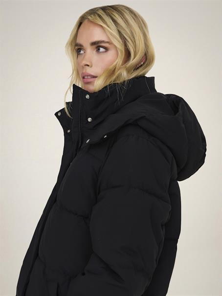 JDYMAJA LONG PADDED JACKET OTW YFM NOOS black