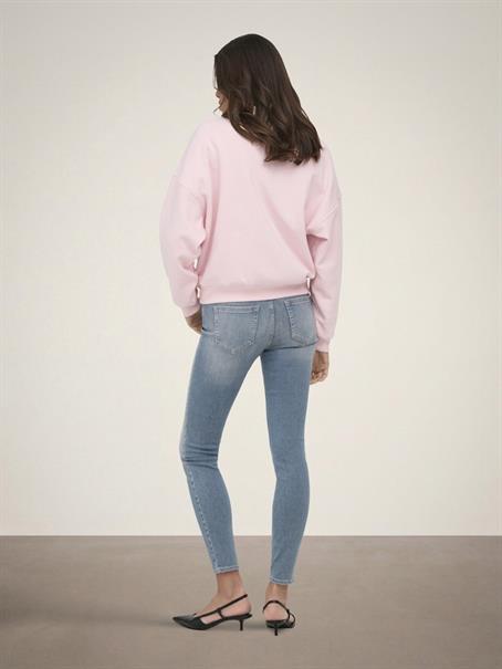 JDYMESA L/S O-NK EMB SWEAT JRS NOOS chalk pink