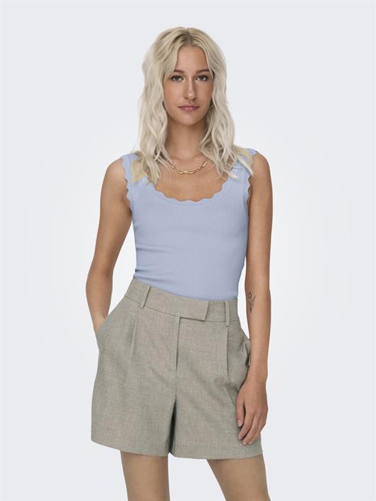 jdynanna-s-l-scallop-edge-top-knt-noos-soft-chambray