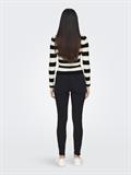 JDYPLUM L/S O-NECK PULLOVER KNT NOOS black
