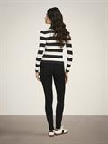 JDYPLUM L/S O-NECK PULLOVER KNT NOOS black