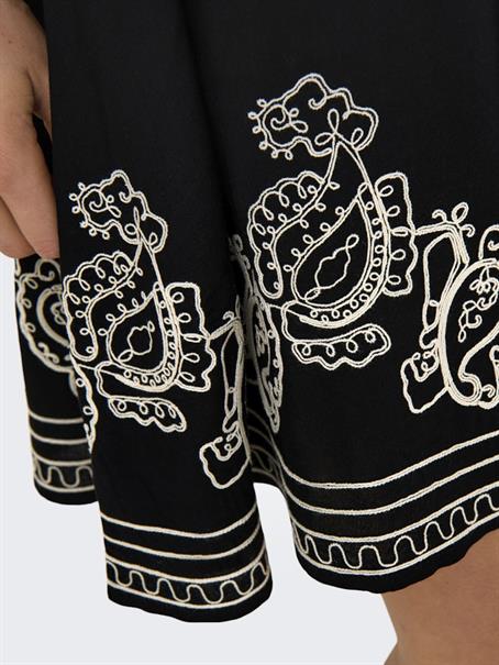 JDYRISSO LIFE S/S EMBROIDERY DRESS WVN black