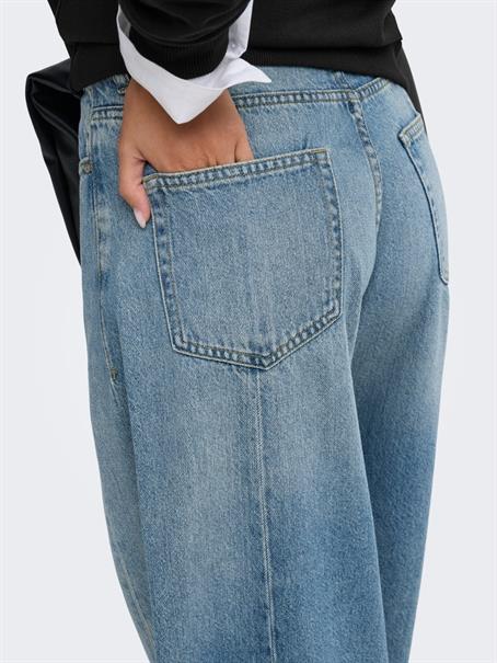 JDYSUSIE ASYM MW BARREL LB DNM light blue denim