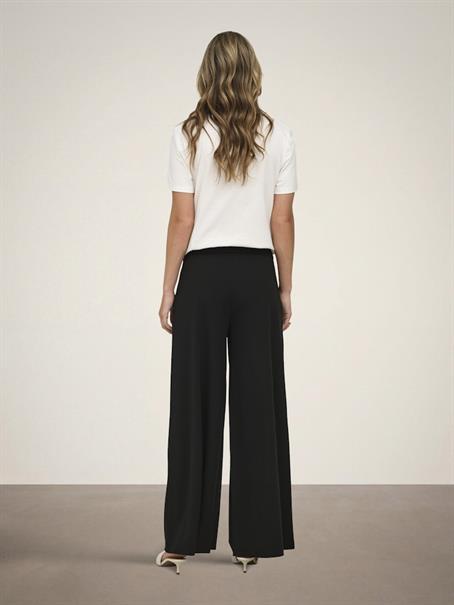 JDYTANJA LIFE WIDE FLOWY PANT JRS NOOS black