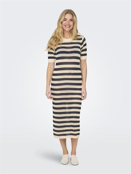 JDYTIKKA IVY 2/4 O-NECK STRIPE DRESS KNT sandshell2