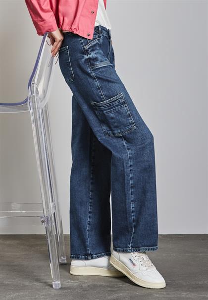 Jeans im Cargo Look medium blue washed