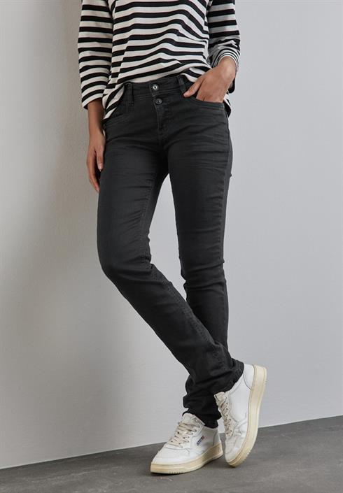 jeans-im-casual-fit-deep-black-wash