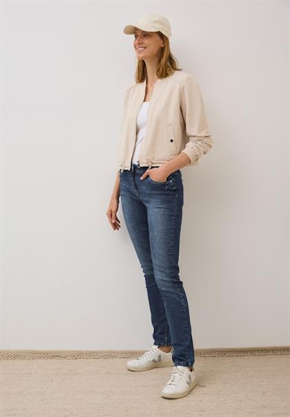 Jeans im Casual Fit mid blue wash