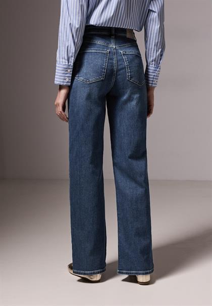 Jeans im Loose Fit dark blue tinted wash