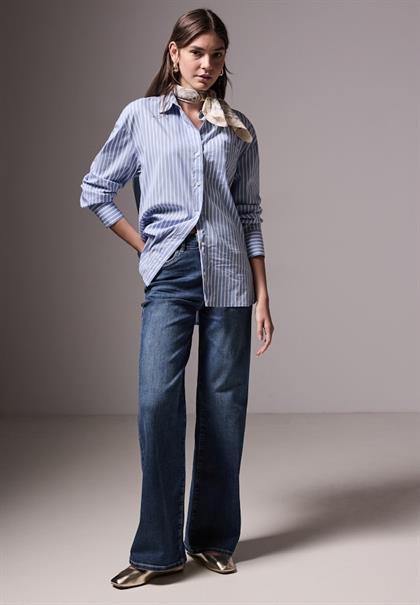 Jeans im Loose Fit dark blue tinted wash